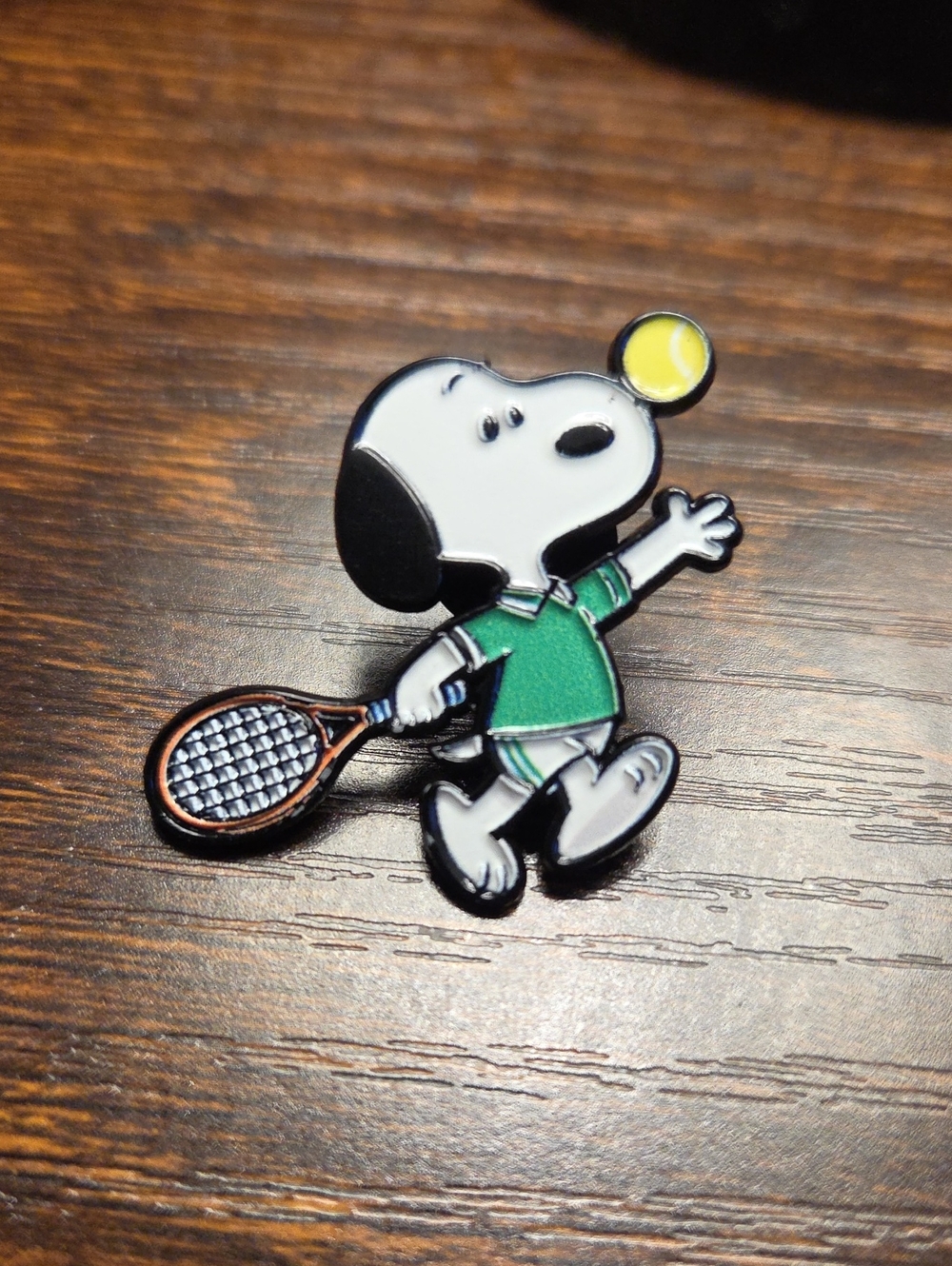 Snoopy Tennis Enamel Pin - Green Snoopy with Tennis Racket